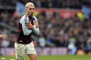 继续补强！邮报：热刺有意维拉23岁中场罗杰斯，球员身价5500万欧