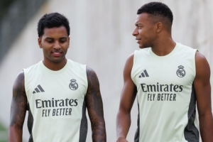 姆总转发！罗德里戈社媒晒与姆巴佩合照：兄弟