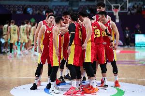 媒体人：中国男篮几乎通过一己之力 赢得了来自大洋洲的尊重！