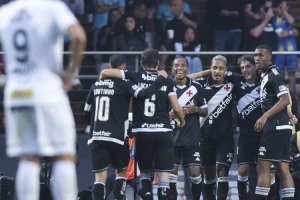 瓦斯科达伽马6-0大胜内马尔领衔的桑托斯，取得队史巴甲最大胜利