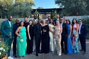 乐福晒与詹姆斯 追梦 富保罗等度假 并一起打高尔夫