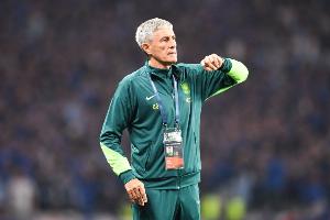 记者：今天下午，塞蒂恩携侯森出席国安足协杯赛前发布会