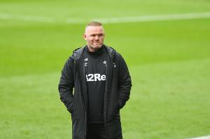 鲁尼：必须扣分罚款打击种族歧视，曾有球员遭歧视在我怀里哭泣