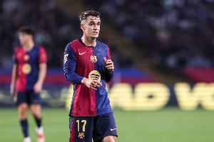 马卡：西汉姆与狼队等球队有意卡萨多，球员本人倾向于留在巴萨