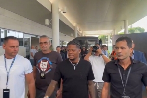 迪马：利昂-贝利已经抵达钱皮诺机场，以完成转会罗马的交易