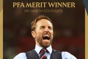 官方：索斯盖特获得2025年PFA卓越贡献奖