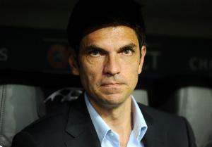 巴媒：桑托斯考虑聘请佩莱格里诺执教，蒂特、桑保利也是候选