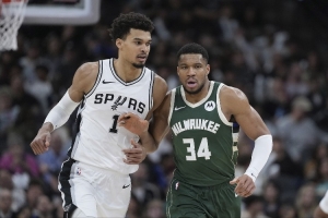 媒体人展望马刺新赛季：后卫继续打麻将 能否实现文班联手字母？