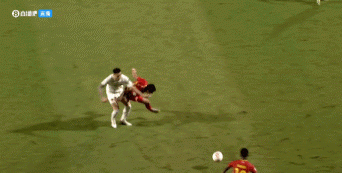 足协评议：广西平果vs定南赣联王思寒踩踏刘浩染红，判罚正确