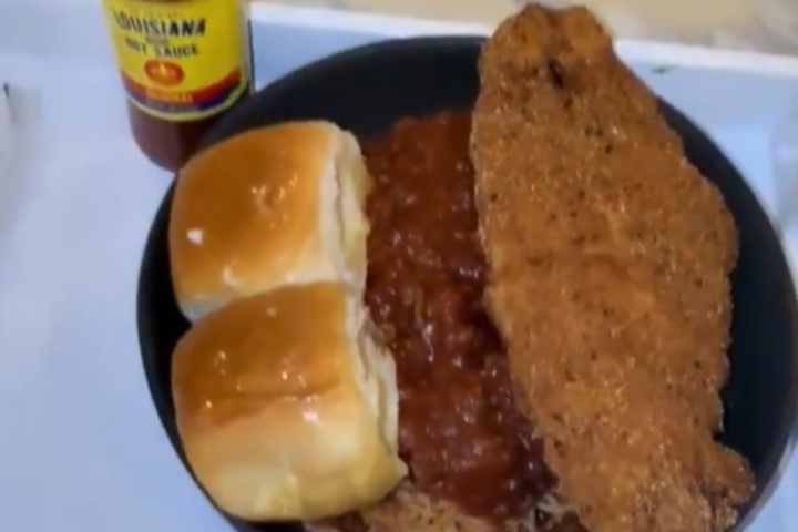 你是真饿了！梅根做饭 克莱：这是我这辈子吃过的最好吃的意面