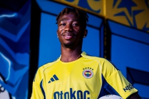 官方：费内巴切签下萨尔茨堡红牛边锋内内 据悉转会费1800万欧