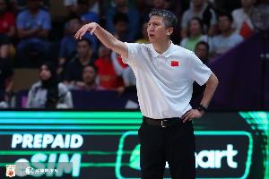 媒体人：男篮欧洲拉练时 郭士强凌晨3点仍在搜集亚洲杯对手资料