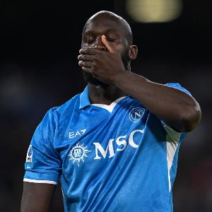 意媒：卢卡库不会接受手术，将通过保守康复治疗方案进行恢复