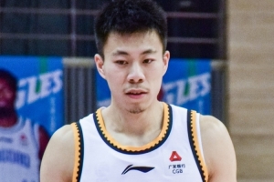 媒体人：张镇麟最后或留辽宁 徐昕在积极推进离队 上海运作内援