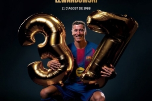 巴萨祝莱万37岁生日快乐，加盟以来出战147场101球20助+斩获5冠