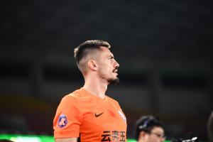 踢人染红！官方：玉昆球员布尔克实施暴力行为 停赛3场+罚款1.5万