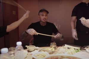 库兹马：不喜欢洛杉矶的交通 但中国的交通状况才是真的疯狂