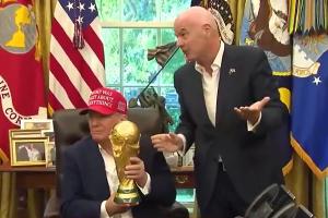 因凡蒂诺说可以摸摸大力神杯， 特朗普调侃：能保留吗别指望还你