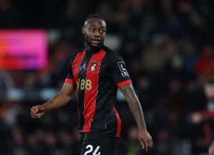 塞梅尼奥：足球界应采取更多措施解决种族主义问题