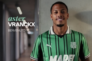 官方：萨索洛100万欧租借＋900万欧买断选项签下狼堡中场弗兰克斯