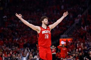 火箭GM：申京崛起不是偶然 他若没实力我们也不会付出代价选他