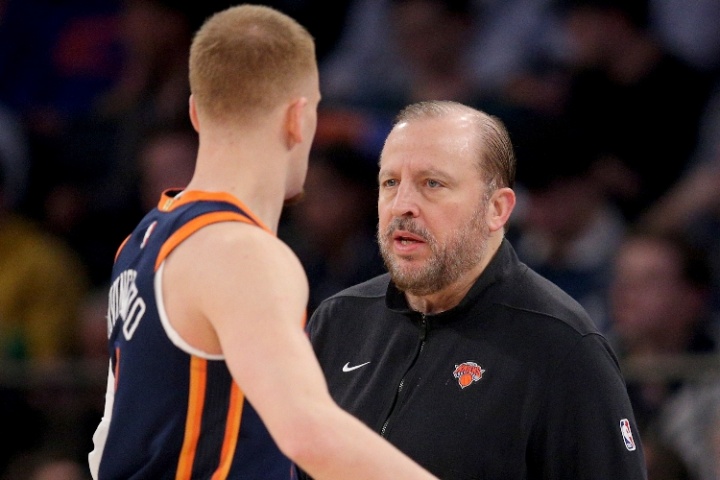 真爱！美记：迪文岑佐曾警告森林狼队友 最差教练不许投锡伯杜！