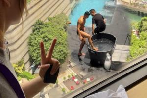 罗景房？有网友在酒店窗外看了C罗30分钟泡澡+冰浴，惊呼：我x！