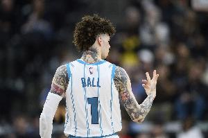 真挚的祝福！黄蜂官方祝拉梅洛-鲍尔24岁生日快乐！