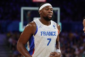 亚布塞莱：我已在法国队征战多年 每次都银牌 金牌是我们下个目标