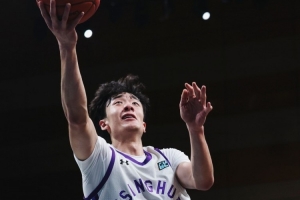 拼尽全力！隰泰诚11中7空砍全队最高22分7板外加4助 三分2中2