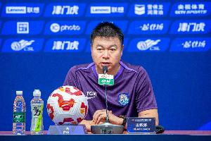 于根伟：客场对阵海港必须要保持很好的防守，我觉得球员做的不错