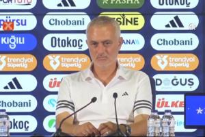 在费内巴切当教练比欧洲难？穆帅：是更难，因为这里的教练不懂球