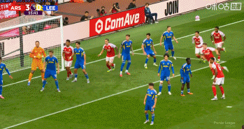 又是角球破门！廷伯混战中再入一球达成双响 枪手8分钟2球4-0领先