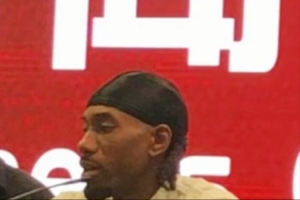 莱昂纳德：这是我第一次来成都 很期待能体验一下本地文化和美食