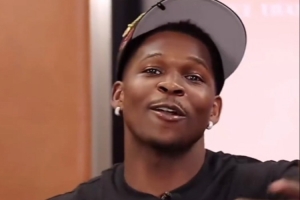 周玲安：华子昨天直播跟我说 如果不打球 可能就去做说唱歌手了