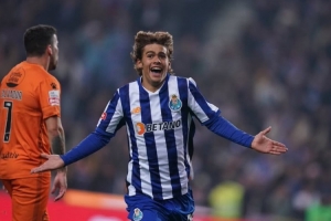 记者：吉达联合商谈引进莫拉，欣赏B费但外援已满&需先出售球员