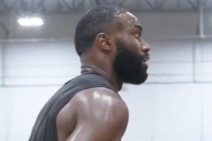 杰伦-布朗休赛期沉浸式训练 特训单打对抗突破&外线撤步三分