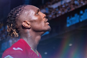 罗马诺：狼队2000万欧正式报价赫塔费攻击手乌切，谈判正在进行中