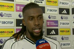 伊沃比：赛前就判断有机会打穿曼联中场，而且他们中卫会贸然上抢