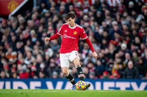 罗体：佛罗伦萨有意林德洛夫、卡维利亚，加强中后场实力