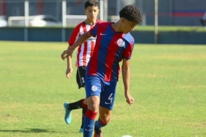 圣洛伦索官方：15岁球员瓦伦蒂诺因病去世，沉痛哀悼