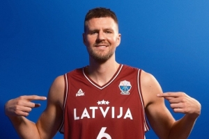 主场作战！欧锦赛官方晒出波尔津吉斯的定妆照：独角兽已着陆！