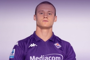 迪马：利雅得新月3500万欧求购科穆佐，要求球员在本周三做出答复