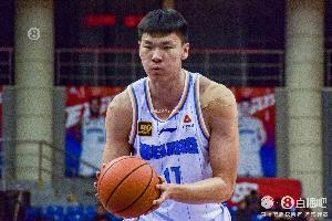 北京要引进赵睿必须送走一个顶薪球员 媒体人：范子铭不愁下家