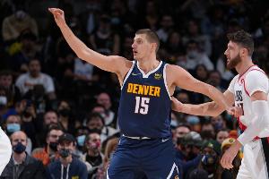 先知！蒂格：阿特金森曾说打替补的约基奇比努尔基奇强10倍