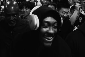 回味无穷！杰伦威晒20张中国行照片 还约定明年再来