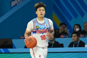 媒体人：北京和北控主动联系新疆希望得到赵睿 目前没决定性进展