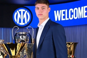 记者：俄超球队泽尼特开启帕拉西奥斯转会谈判，国米想永久出售