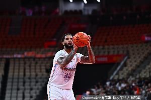 山东男篮官宣与克里斯续约 与陈林坚以及5名小将完成签约