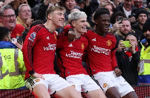 1年前意气风发21岁加纳乔离队 22岁霍伊伦挂牌 20岁梅努要走